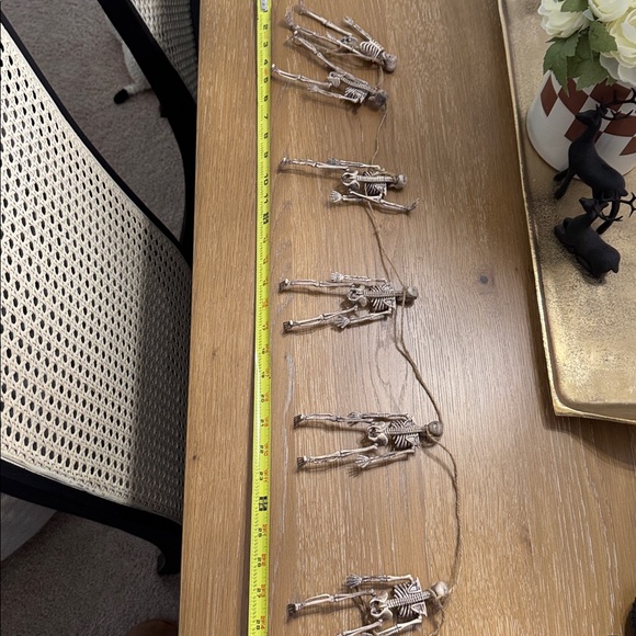 Skeleton Garland Halloween Decor - Picture 4 of 4